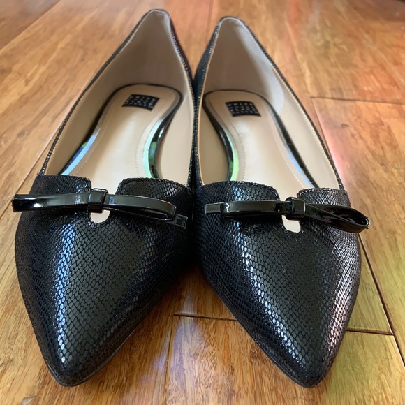 NEW WHITE HOUSE BLACK MARKET Jenn Flat sz 8M - Picture 3 of 6